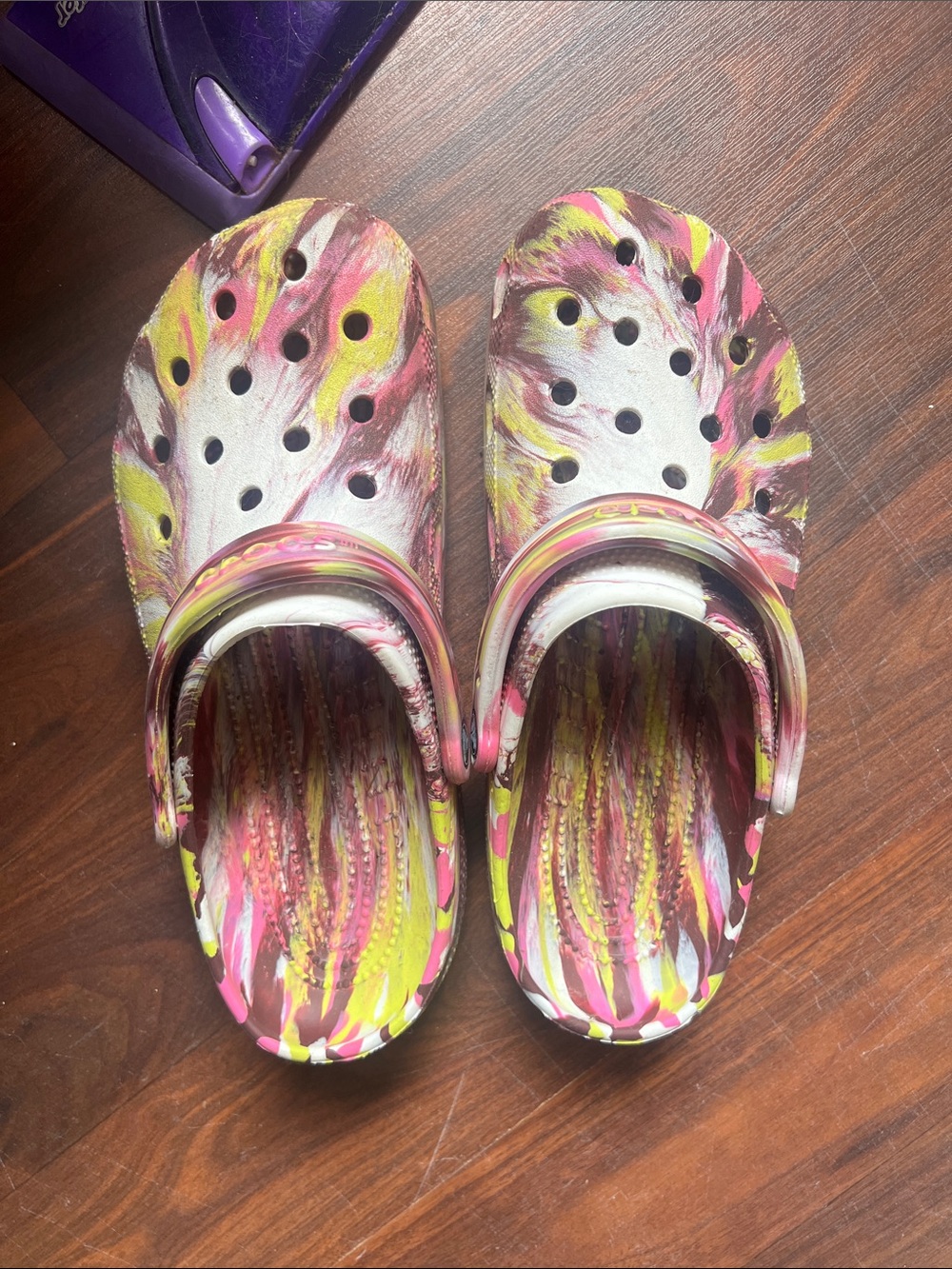 Women’s Croc’s Marbled Pink & Yellow